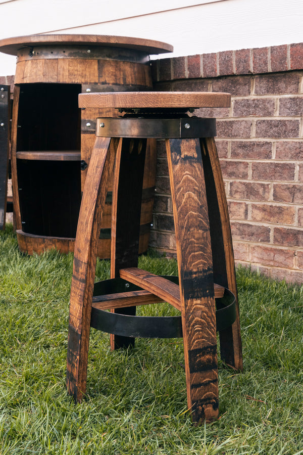 3/4 Whiskey Barrel Bar Table with Stools